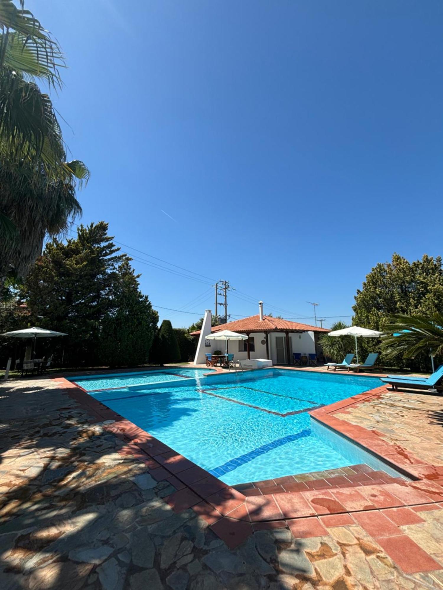 Country House With Pool And Big Garden Oropos Exterior foto